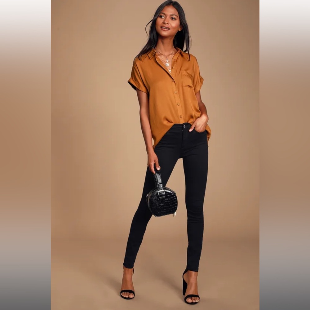 Blythe Rust Brown Short Sleeve Button-Up Top